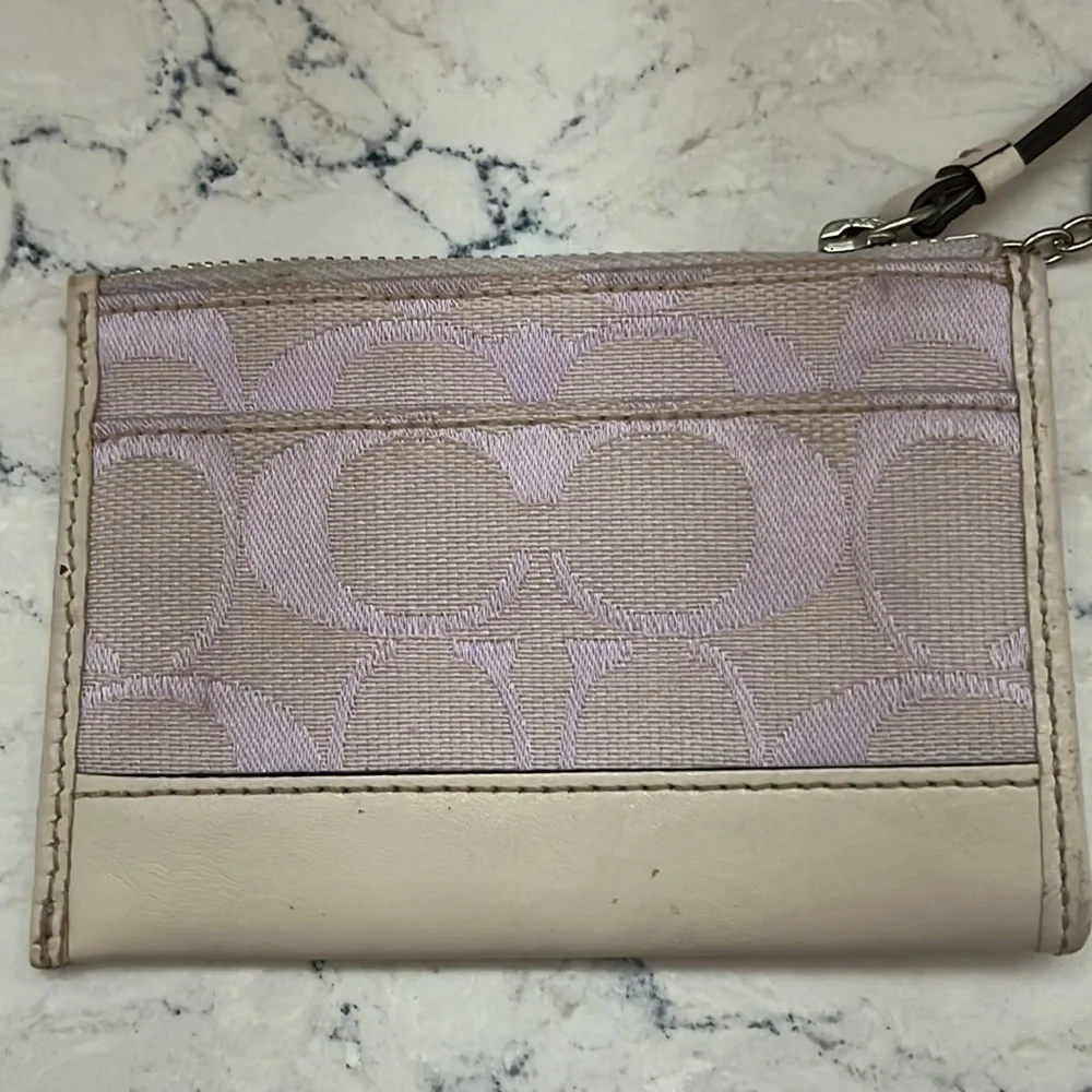 Coach lilac/cream small card wallet with keychain - Picture 2 of 6